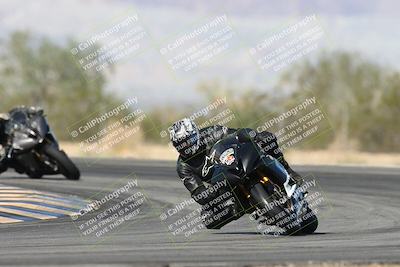 media/Nov-16-2025-Race Pace (Sun) [[8c5fa54630]]/Verified Riders/2-Turn 7 (945am)/